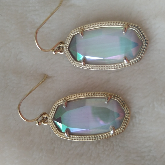 Kendra Scott | Iridescent Slate Gold Dani Earrings - Picture 8 of 10